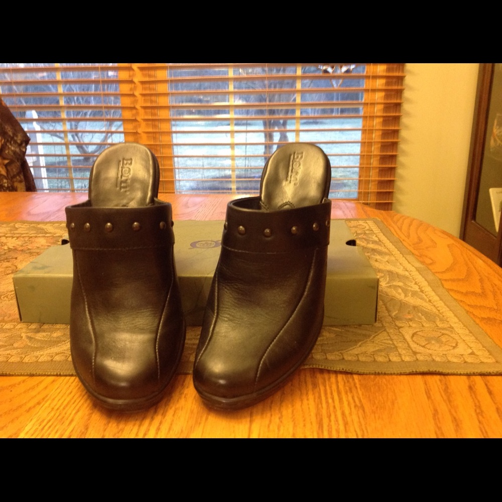 Born Black Clogs/Mules